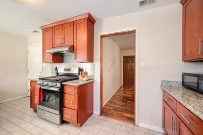 2660 23rd Avenue, Sacramento, CA 95820 - Photo 12