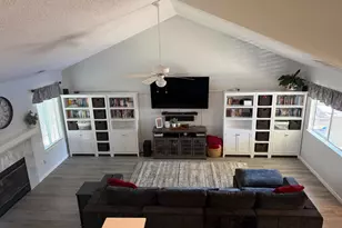 8665 N Cedar Ave, Fresno, CA 93720 - Photo 10