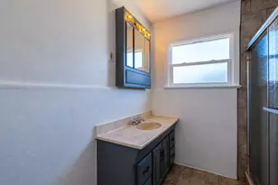 912 Turner St, Modesto, CA 95351 - Photo 12