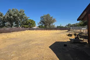 16448 Monreal Rd, Madera, CA 93636 - Photo 4