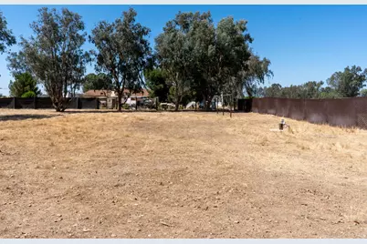 16448 Monreal Road, Madera, CA 93636 - Photo 46