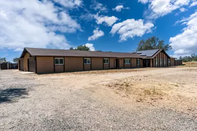 16448 Monreal Road, Madera, CA 93636 - Photo 4