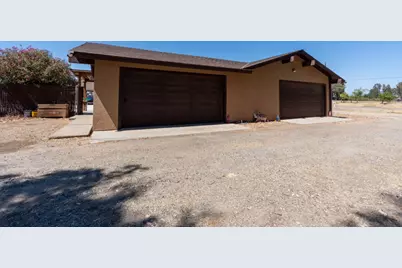16448 Monreal Road, Madera, CA 93636 - Photo 14