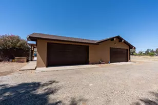 16448 Monreal Rd, Madera, CA 93636 - Photo 14