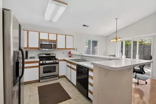 2450 Fairway Glen St, Stockton, CA 95206 - Photo 8