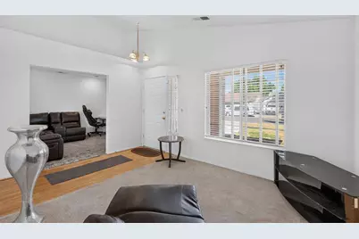 2450 Fairway Glen Street, Stockton, CA 95206 - Photo 6