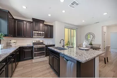 9327 Mystic Lake Aly, Sacramento, CA 95829 - Photo 14