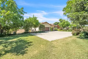 8654 Bradshaw Rd, Elk Grove, CA 95624 - Photo 2
