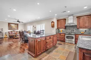 8654 Bradshaw Rd, Elk Grove, CA 95624 - Photo 10