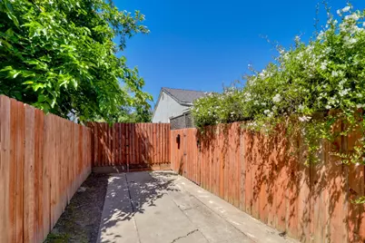 4400 E Nichols Avenue, Sacramento, CA 95820 - Photo 46