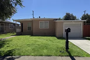 2437 Phelps St, Stockton, CA 95206 - Photo 1