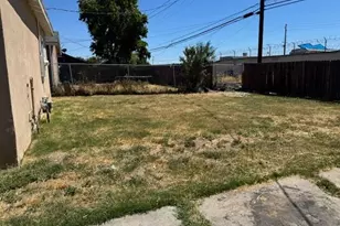 2437 Phelps St, Stockton, CA 95206 - Photo 14