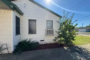 315 W J St, Oakdale, CA 95361 - Photo 28