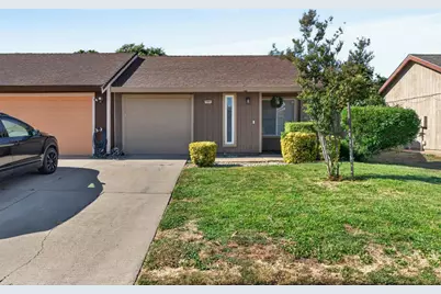 7803 Orchard Woods Circle, Sacramento, CA 95828 - Photo 6