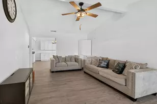 7803 Orchard Woods Cir, Sacramento, CA 95828 - Photo 12