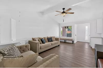 7803 Orchard Woods Circle, Sacramento, CA 95828 - Photo 4