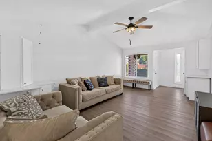 7803 Orchard Woods Cir, Sacramento, CA 95828 - Photo 4