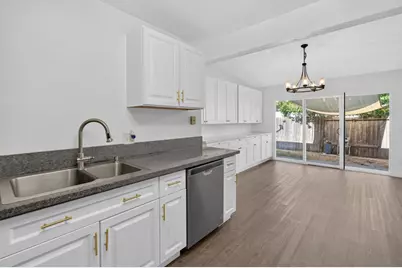 7803 Orchard Woods Circle, Sacramento, CA 95828 - Photo 20