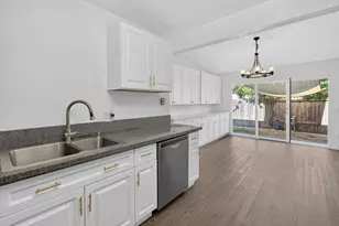 7803 Orchard Woods Cir, Sacramento, CA 95828 - Photo 20