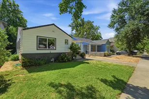 1545 35th St, Sacramento, CA 95816 - Photo 2