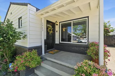 1545 35th Street, Sacramento, CA 95816 - Photo 2