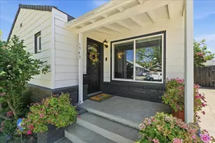 1545 35th St, Sacramento, CA 95816 - Photo 2