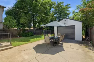 1545 35th St, Sacramento, CA 95816 - Photo 28