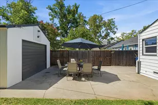 1545 35th St, Sacramento, CA 95816 - Photo 28