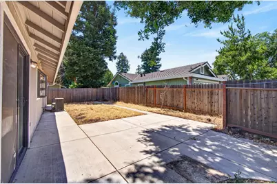 9260 Mantle Court, Elk Grove, CA 95758 - Photo 40
