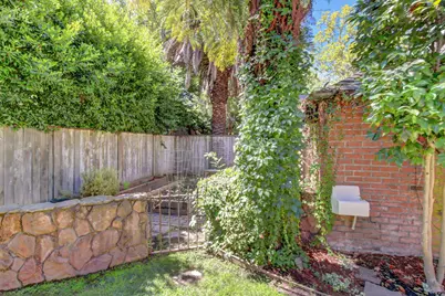 725 33rd Street, Sacramento, CA 95816 - Photo 52
