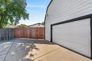 2604 Fairfield St, Sacramento, CA 95815 - Photo 32