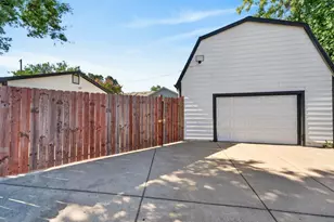 2604 Fairfield St, Sacramento, CA 95815 - Photo 28