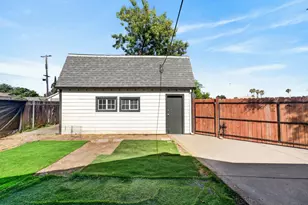 2604 Fairfield St, Sacramento, CA 95815 - Photo 26