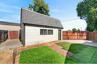 2604 Fairfield Street, Sacramento, CA 95815 - Photo 24