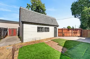 2604 Fairfield St, Sacramento, CA 95815 - Photo 24
