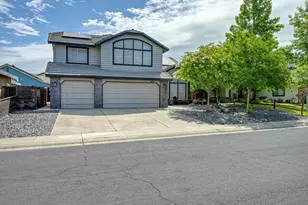 5937 Blackstone Dr, Rocklin, CA 95765 - Photo 2