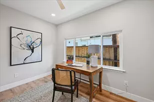 1917 6th St, Sacramento, CA 95811 - Photo 24