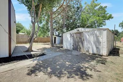 5212 Elizabeth Avenue, Olivehurst, CA 95961 - Photo 28