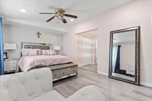 Village Circle, Sacramento, CA 95838 - Photo 32