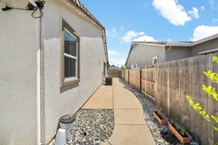 10442 Montaria Way, Elk Grove, CA 95757 - Photo 58