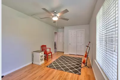 5659 W Menlo Avenue, Fresno, CA 93722 - Photo 36