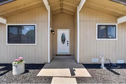 11890 Cresthill Drive, Elk Grove, CA 95624 - Photo 6