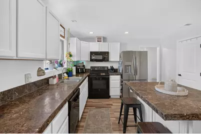 11890 Cresthill Drive, Elk Grove, CA 95624 - Photo 14