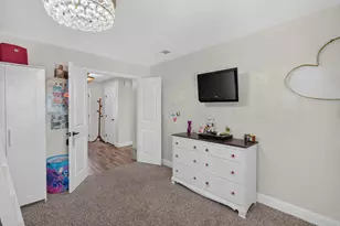 11890 Cresthill Dr, Elk Grove, CA 95624 - Photo 34