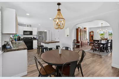 11890 Cresthill Drive, Elk Grove, CA 95624 - Photo 18