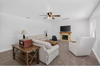 11890 Cresthill Drive, Elk Grove, CA 95624 - Photo 28