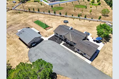 11890 Cresthill Drive, Elk Grove, CA 95624 - Photo 1