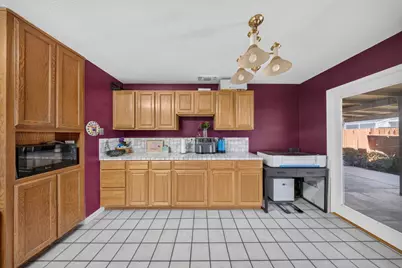 7560 Lemarsh Way, Sacramento, CA 95822 - Photo 18