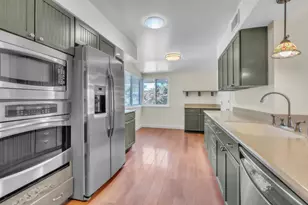 6224 St James Dr, Carmichael, CA 95608 - Photo 8
