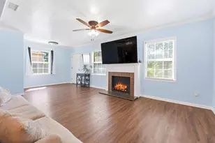 1815 Kenwood St, Sacramento, CA 95815 - Photo 10